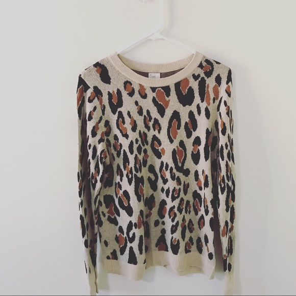 a new day Sweaters - 🍁 Leopard Crewneck Sweater Size M